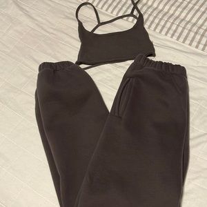 Brown 2 Pc lounge set